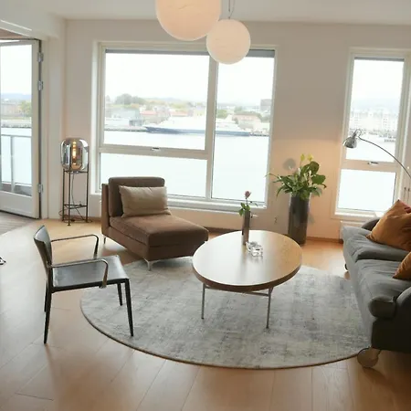 Seafront Penthouse Daire